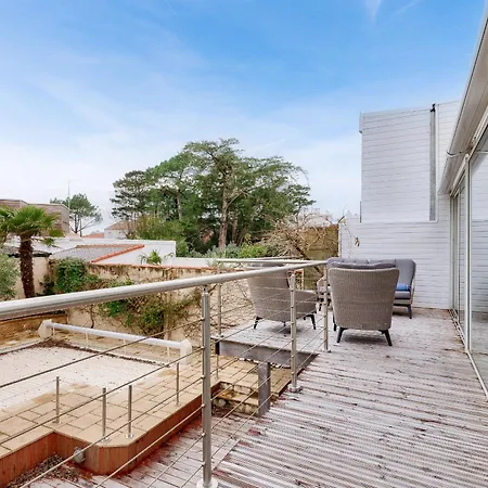 Hébergement de vacances 400m De La - Maison Pour 8 Avec Piscine