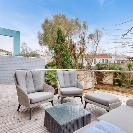 400m De La - Maison Pour 8 Avec Piscine Hébergement de vacances