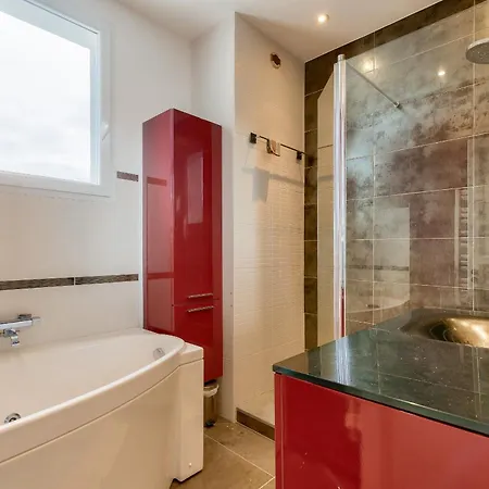 400m De La - Maison Pour 8 Avec Piscine Hébergement de vacances Les Sables-dʼOlonne