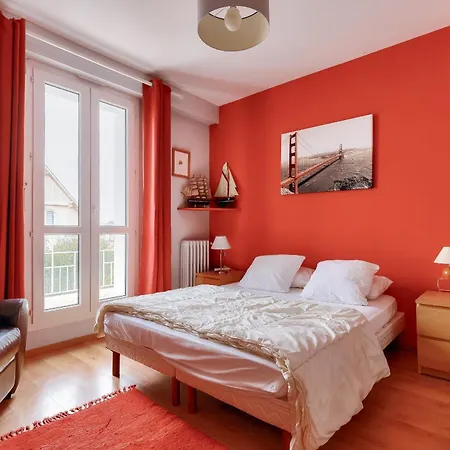 400m De La - Maison Pour 8 Avec Piscine *